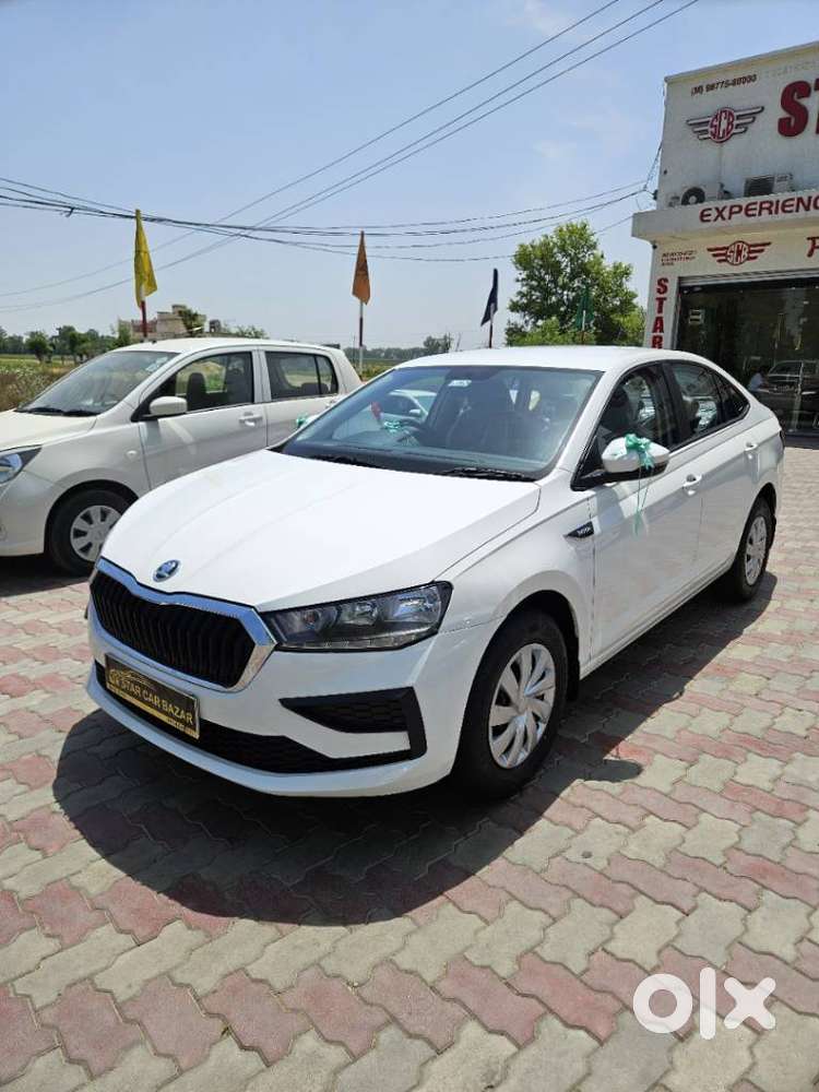 Skoda Slavia Active 1.0l Tsi Mt, 2022, Petrol