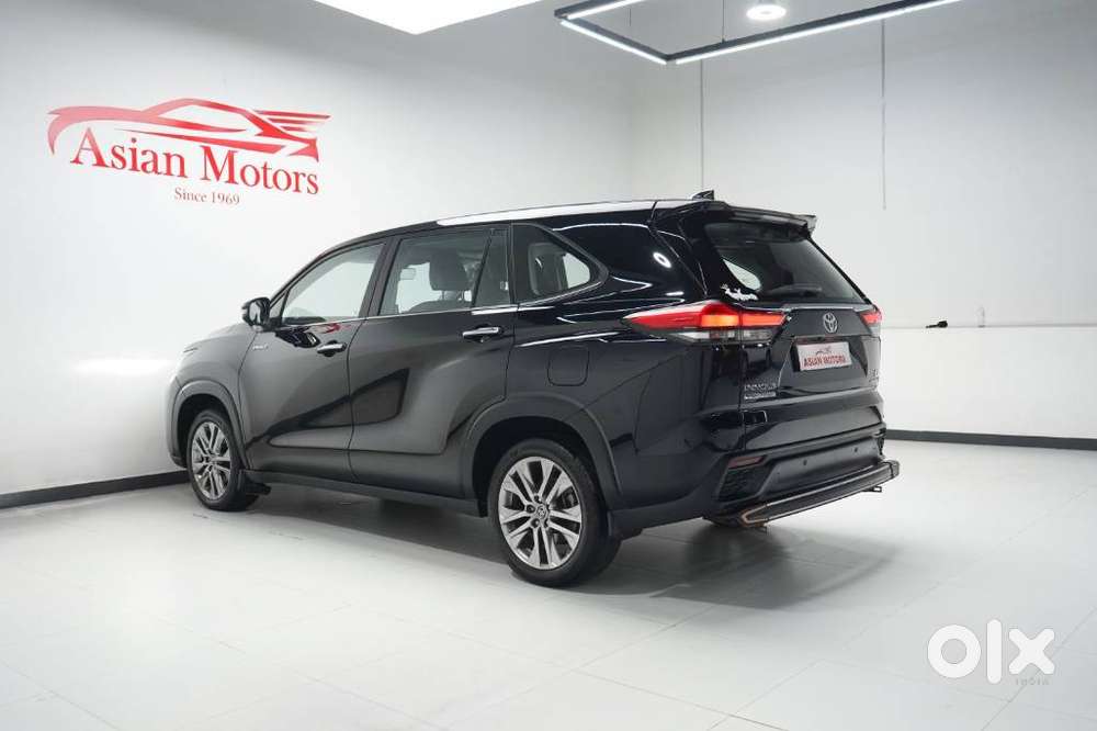 Toyota Innova Hycross 2.0 Zx (o) Hybrid 7 Str, 2023, Petrol