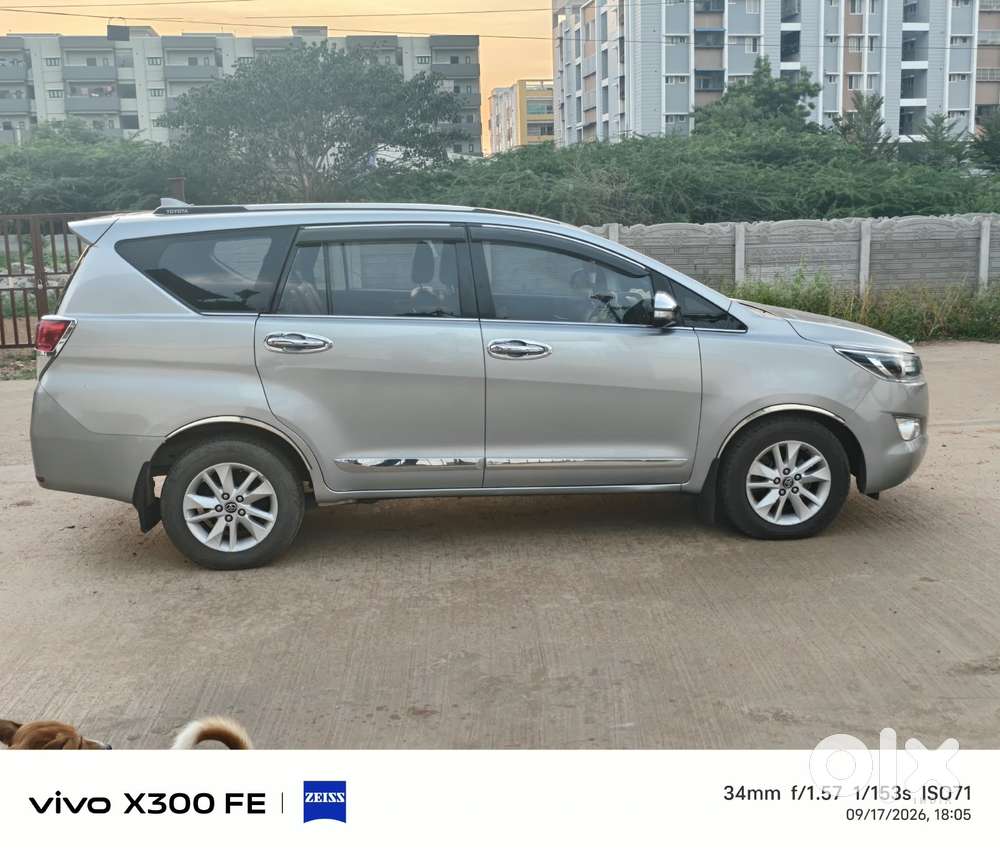 Toyota Innova Crysta [2020-ongoing] 2.4 Vx 8 Str, 2016, Diesel