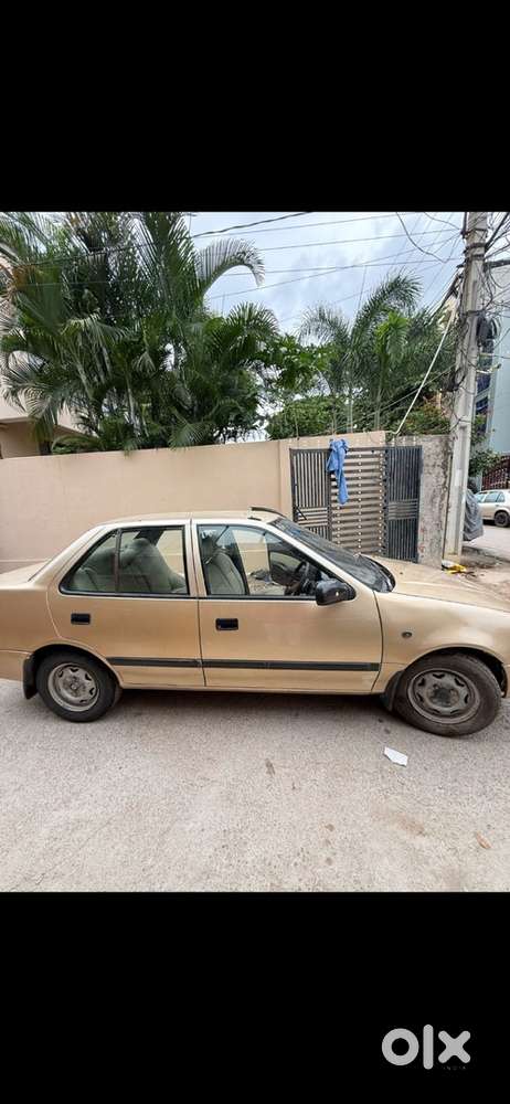 Maruti Suzuki Esteem 2001