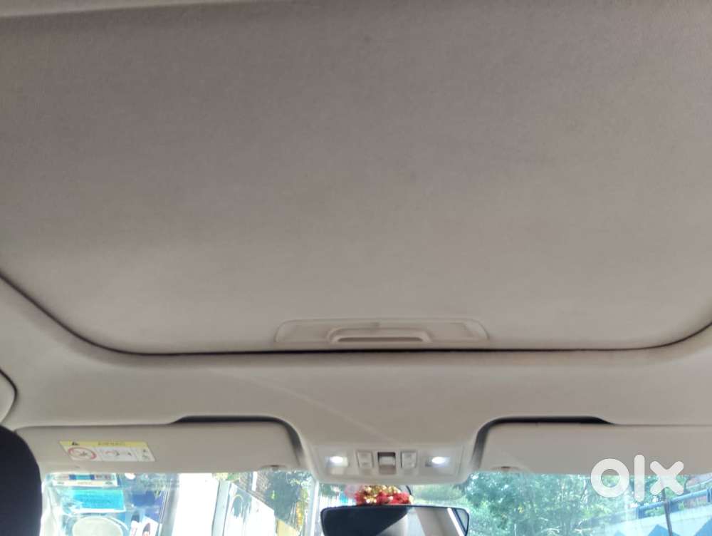 Skoda Slavia Style 1.0l Tsi At, 2022, Petrol