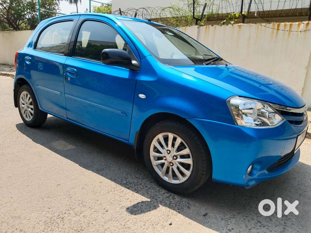 Toyota Etios V, 2011, Petrol
