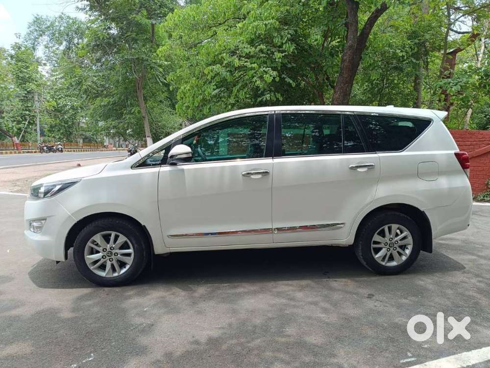 Toyota Innova Crysta 2.4 G Mt 8s, 2017, Diesel
