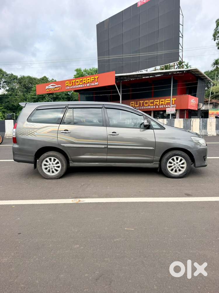 Toyota Innova 2.5 Vx 8 Str Bs-iii, 2012, Diesel