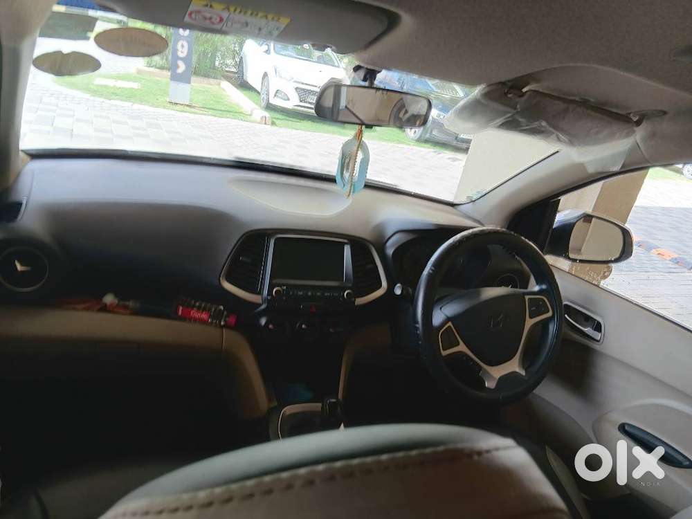 First-owner Hyundai Santro Sportz *(automatic)