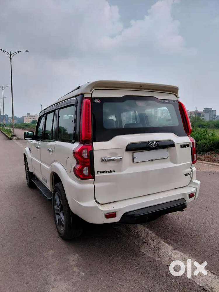 Mahindra Scorpio 2018 Diesel Well Maintained