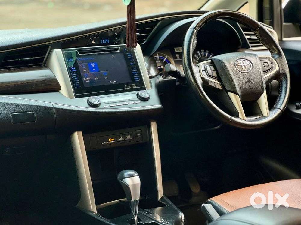 Toyota Innova Crysta 2.8z Automatic, 2018, Diesel