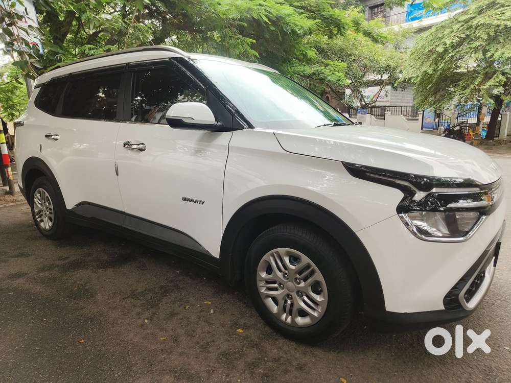Kia Carens G1.5 6mt Gravity, 2024, Petrol