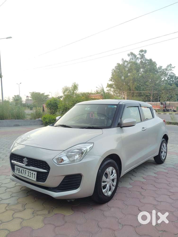 Maruti Suzuki Swift Vxi + Manual, 2022, Petrol