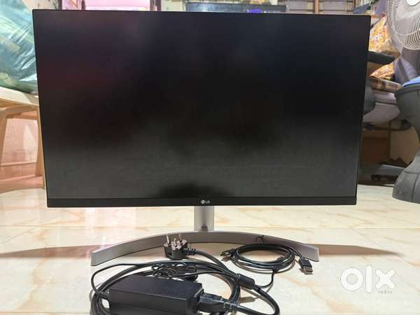 MONTIOR LG 69cm Negotiable