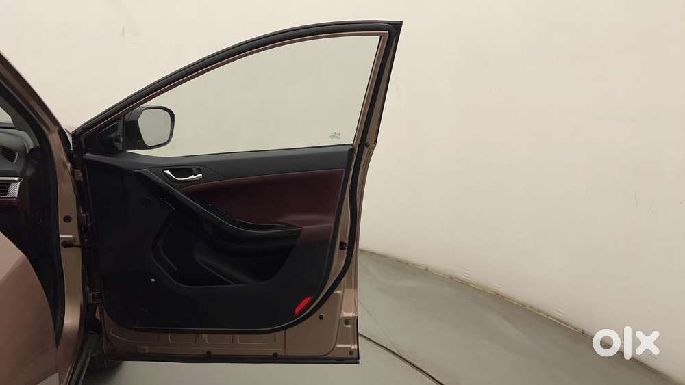 Tata Curvv S 1.2 Hyperion Gdi Petrol 7dca, 2024, Petrol