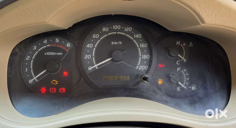 Toyota Innova 2009-2011 2.5 E 8 Str, 2008, Diesel