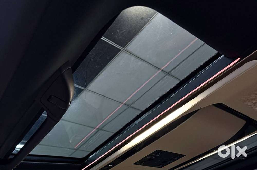 Toyota Vellfire 2.5 Executive Lounge, 2025, Petrol