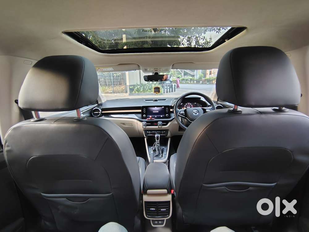 Skoda Slavia 1.0 Tsi Style, 2022, Petrol