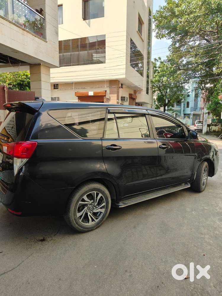 Innova Crysta Diesal Automatic