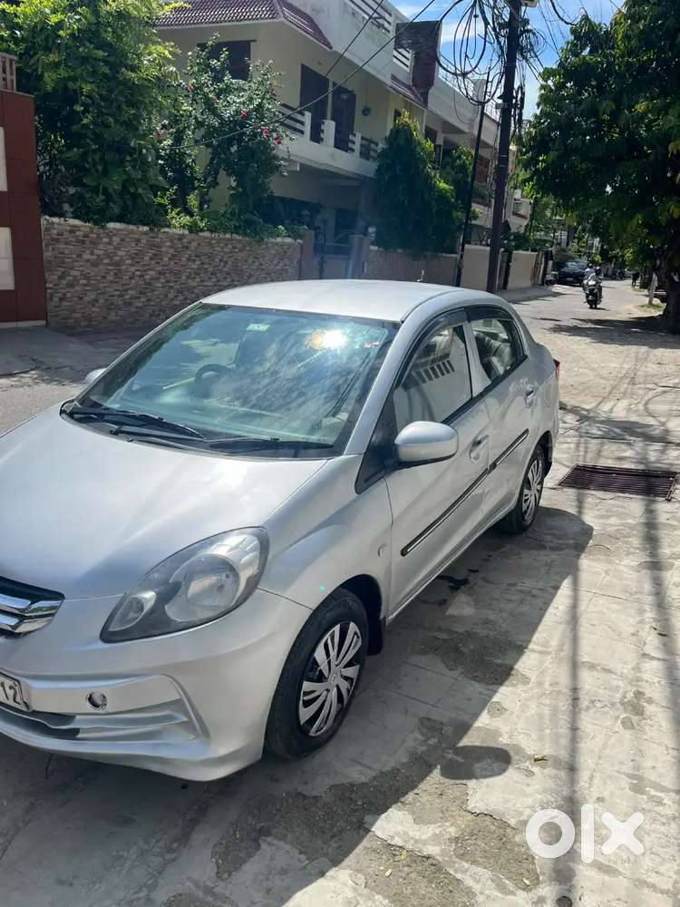 Honda Amaze Diesel 2014 Brand New Condition Hai Urgent Sell