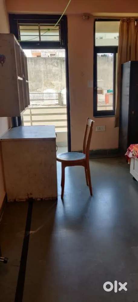 1room furnished nearby coaching center