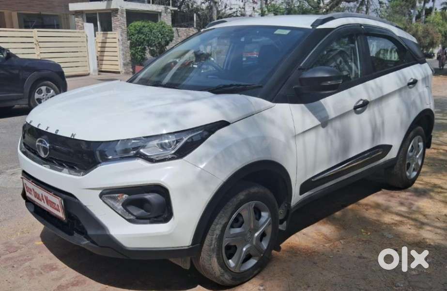 Tata Nexon 1.5 Revotorq Xm (s), 2023, Diesel