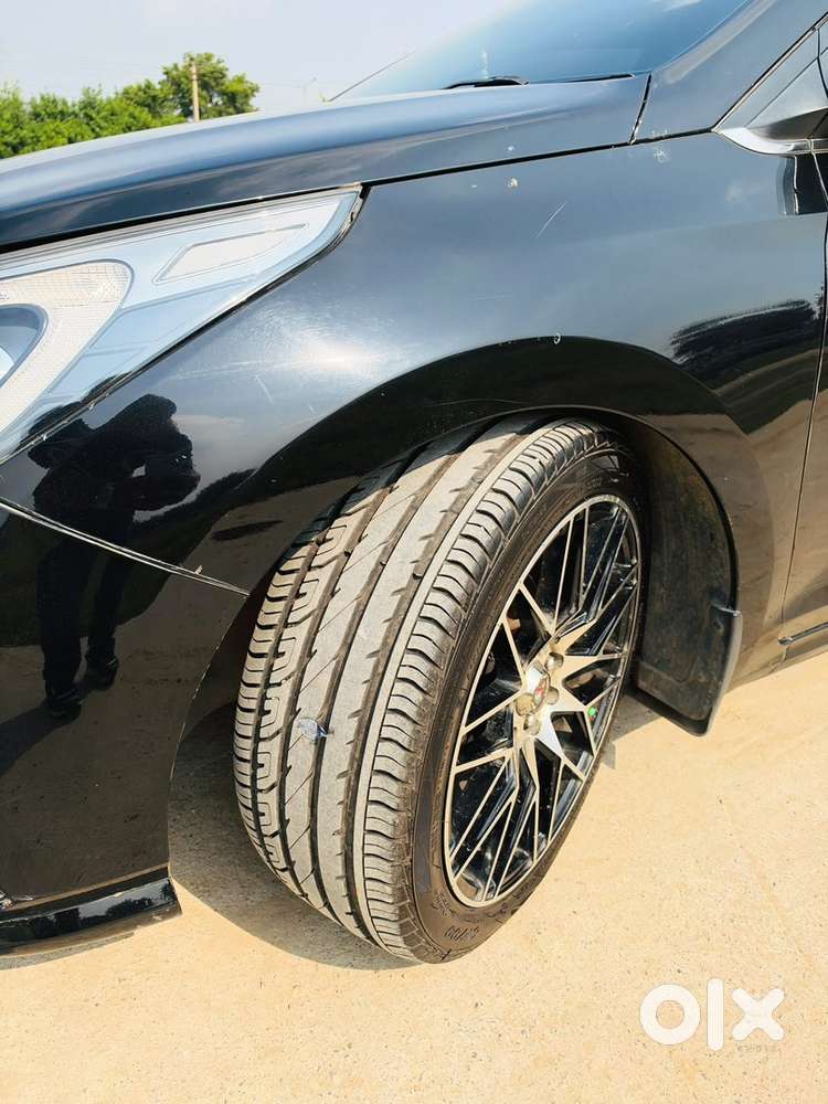 Hyundai Verna Petrol 2022 Sx Manual