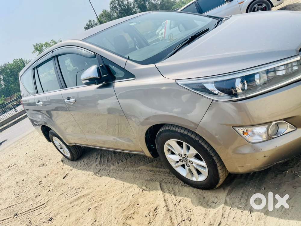 Toyota Innova Crysta 2017