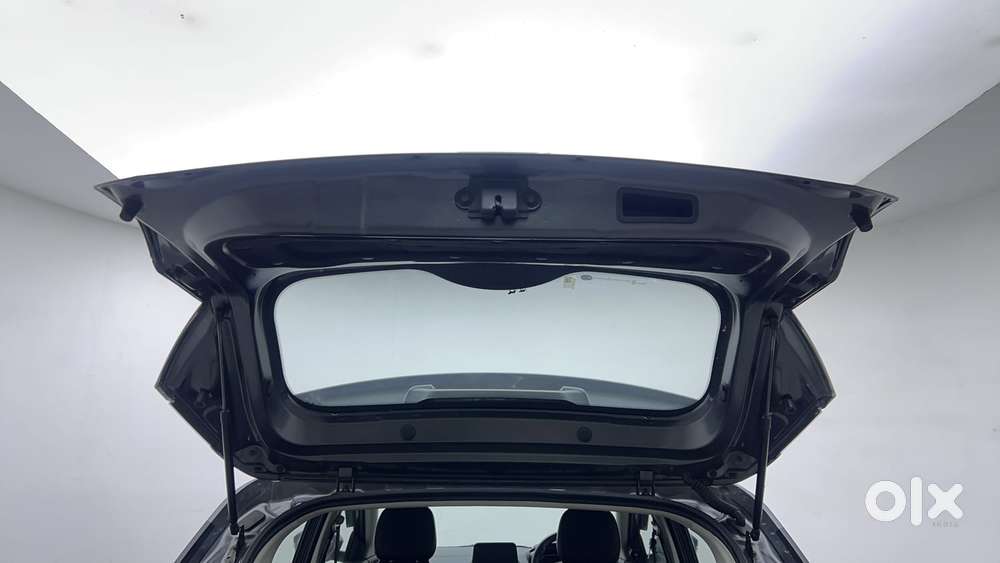 Tata Nexon 1.2 Revotron Xma Amt (s), 2022, Petrol