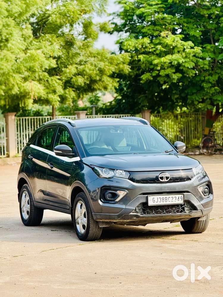 Tata Nexon 1.2 Revotron Xma Amt (s), 2020, Petrol