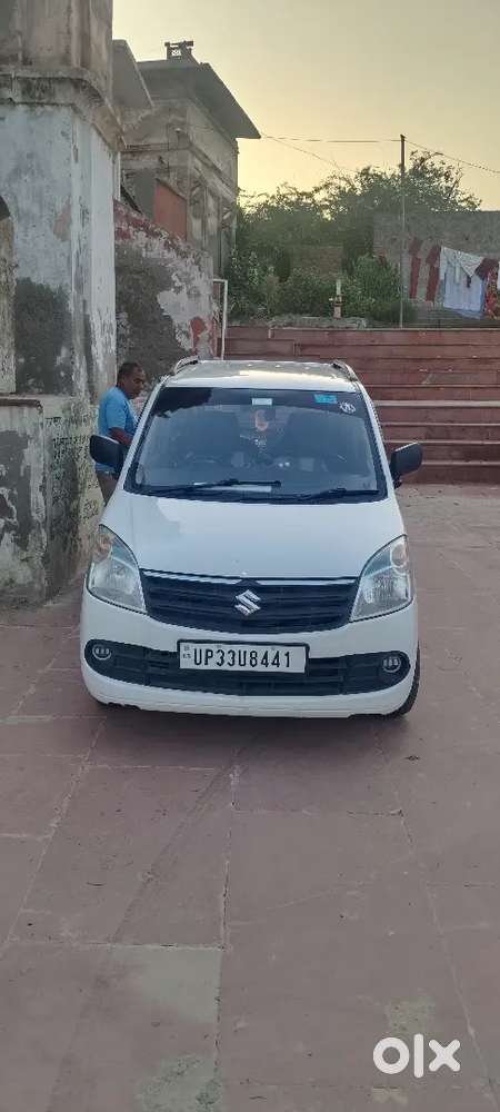 Hamen New Car Leni Hai Car Mein Ek Paise Ka Kam Nahin Hai