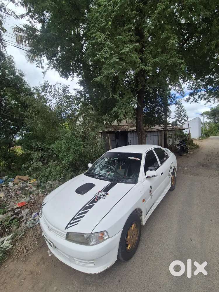Mitsubishi Lancer 2000 Diesel 98000 Km Driven