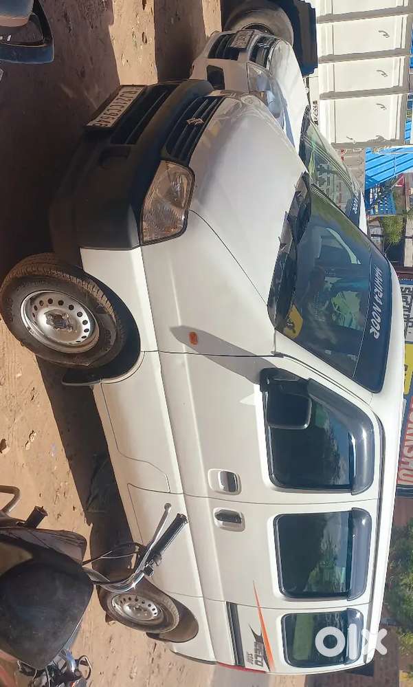 Maruti Suzuki Eeco 2024 Petrol Well Maintained