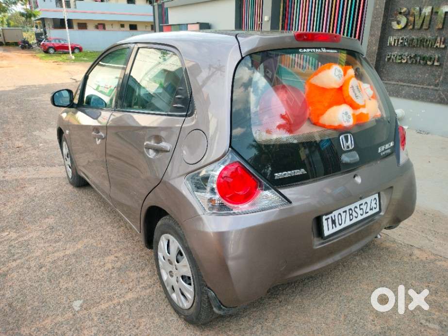 Honda Brio V Mt, 2012, Petrol