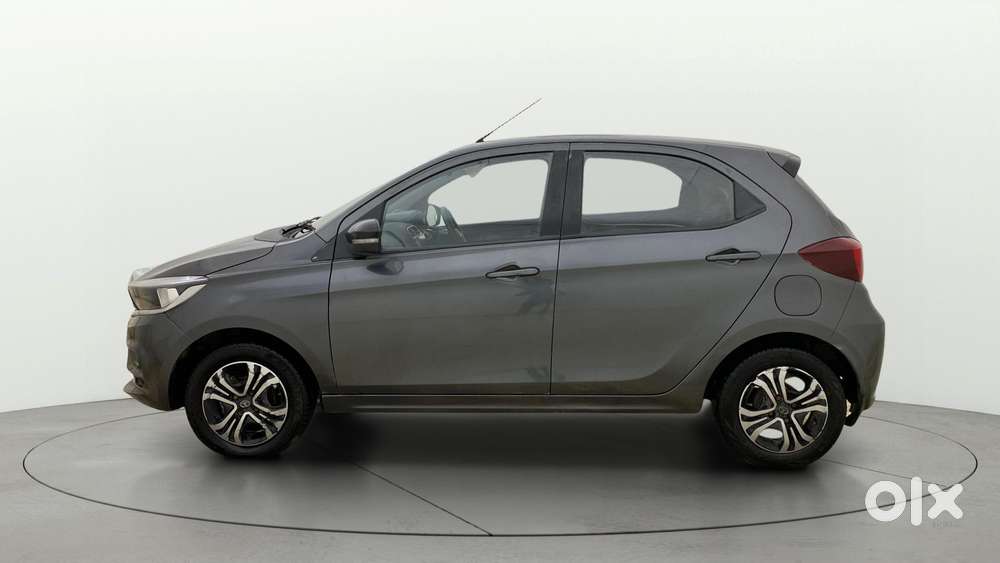 Tata Tiago 1.2 Revotron Xta, 2022, Petrol