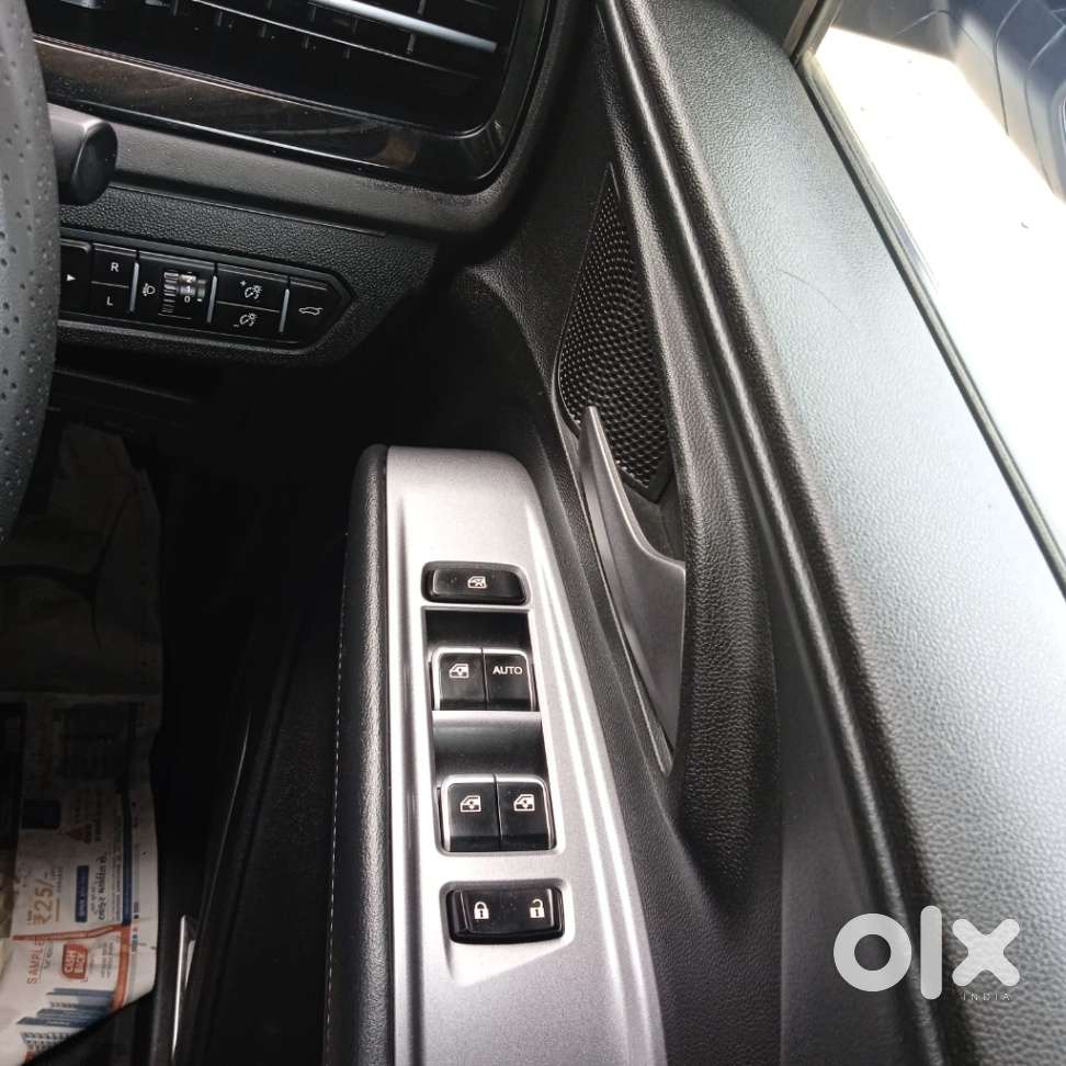 Mg Hector Plus, 2025, Petrol