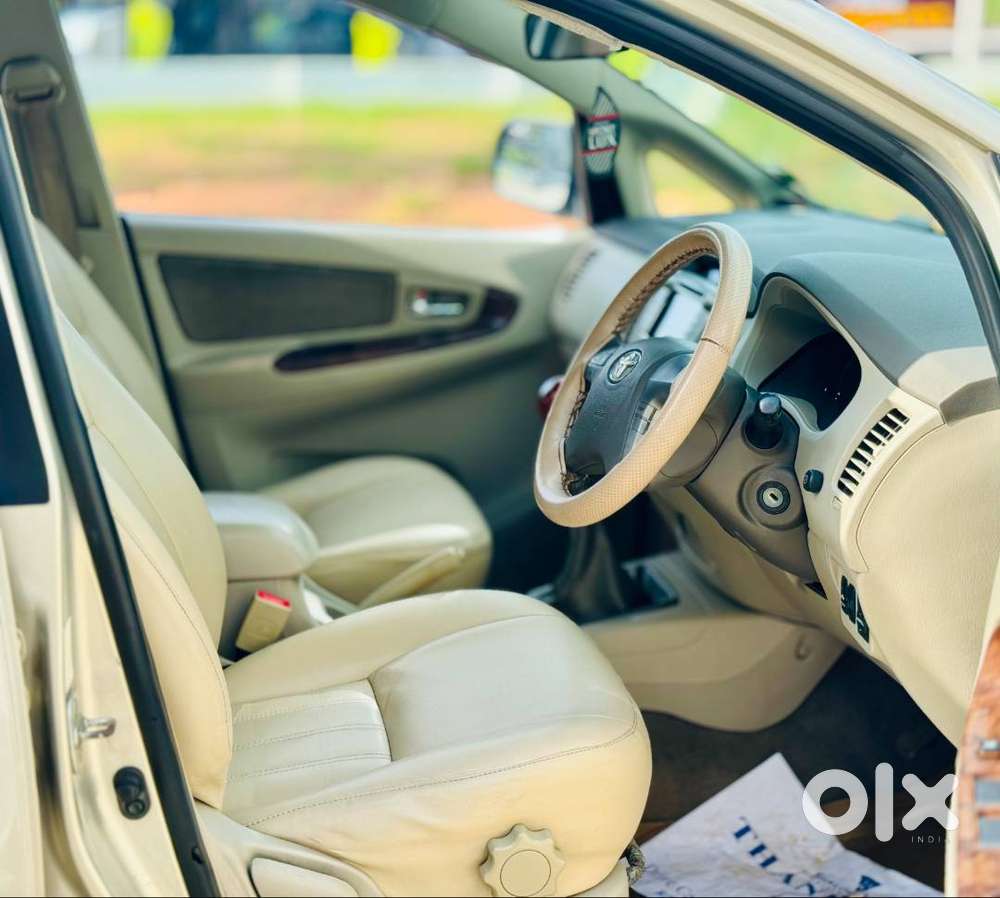 Toyota Innova 2.5 V 2012 Good Condition