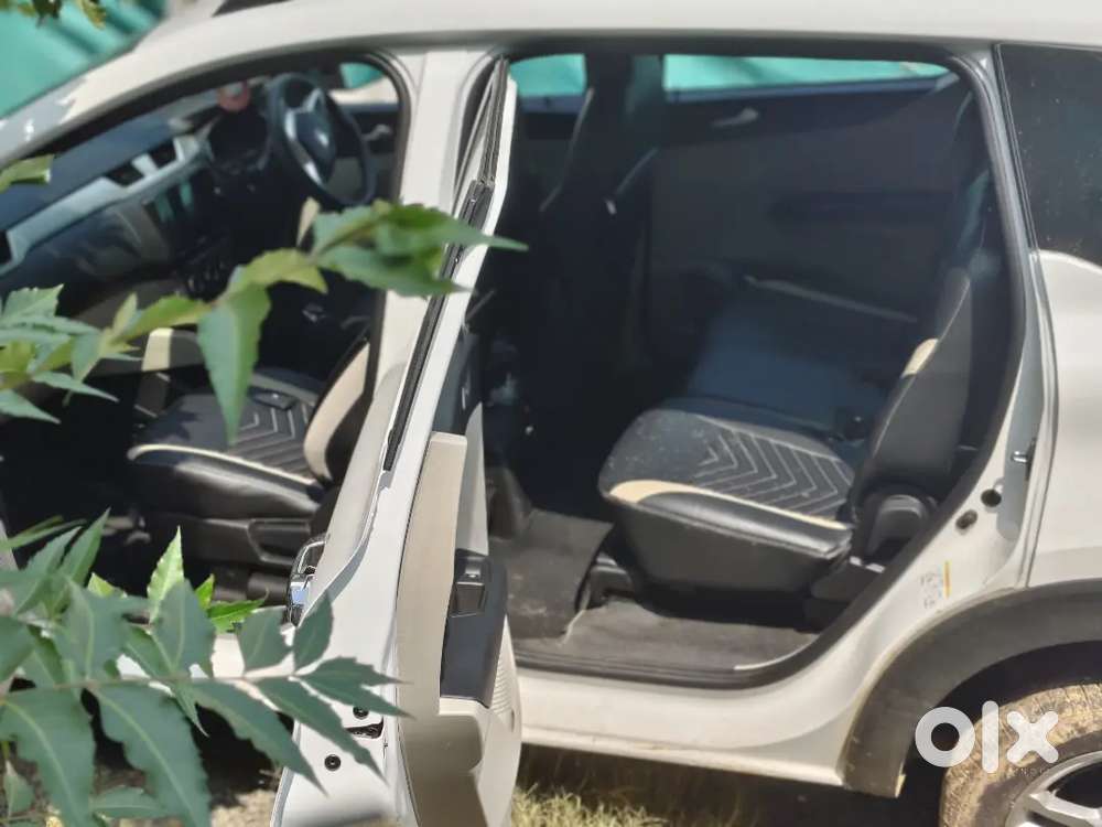 Renault Triber Petrol 2024