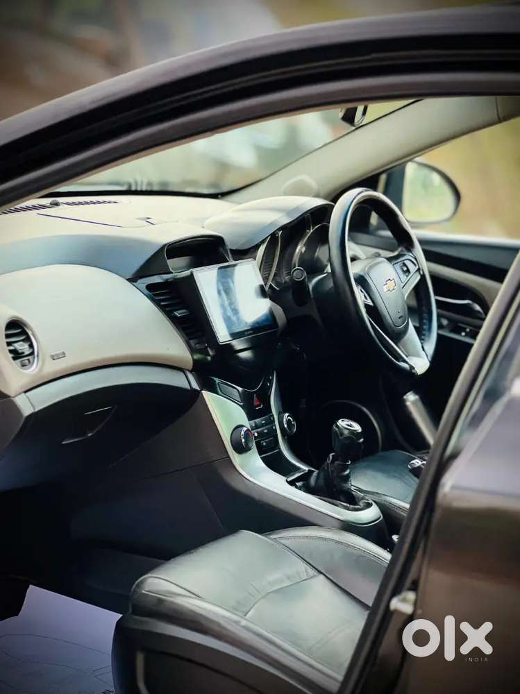 Chevrolet Cruze 2012 Top Modal