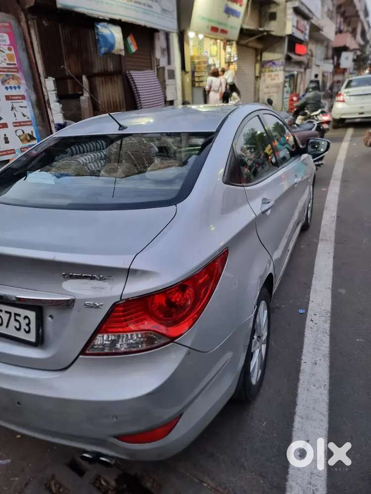 Hyundai Verna Crdi 2012