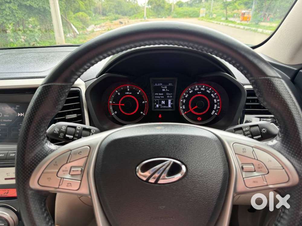 Mahindra Xuv300 W8 Diesel  Single Owner  52k Km  Sunroof  Excellen