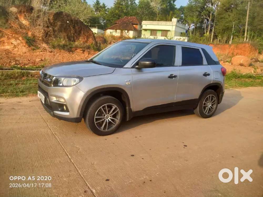 Ac Power Steering Power Window Centre Lock Reverse Camera Alloy Wheels