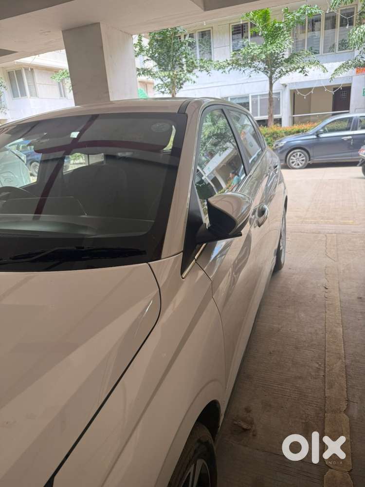 White Hyundai I 20 Asta Optional Fir Sale In Good Condition
