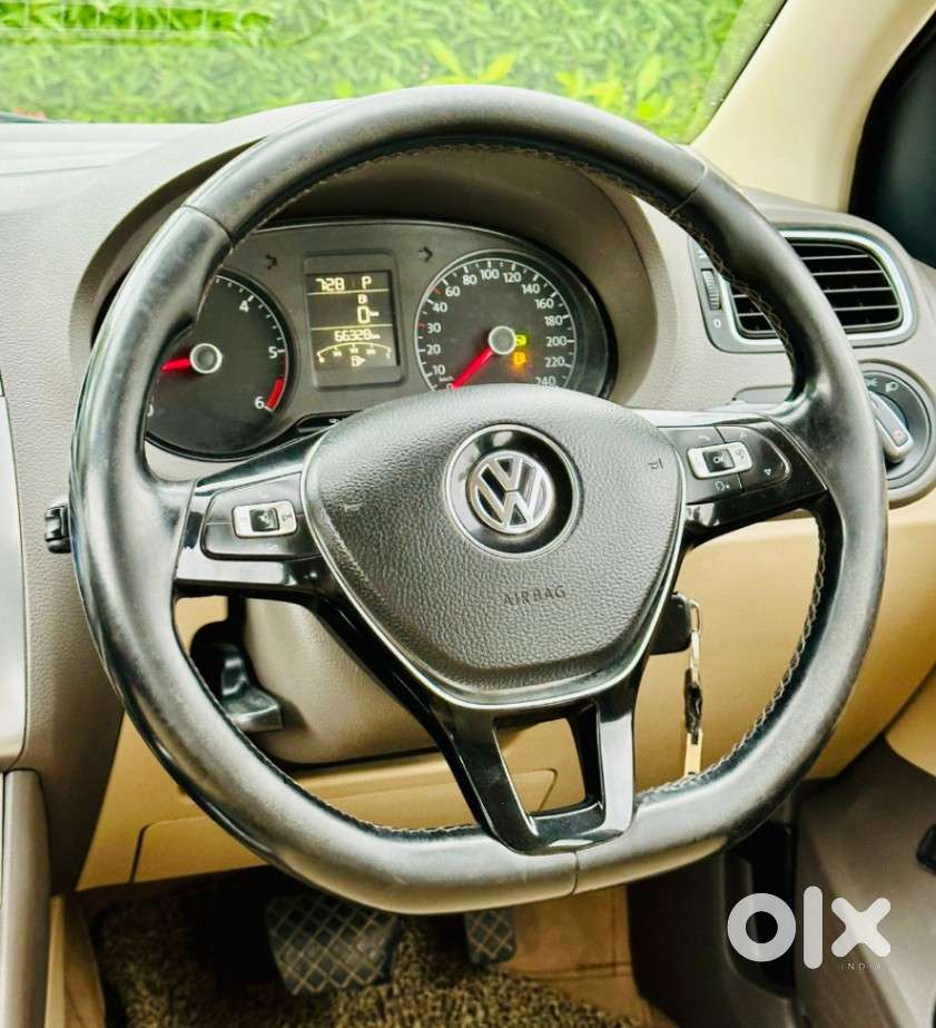 Volkswagen Vento 1.5l Tdi Highline Plus At Diesel, 2015