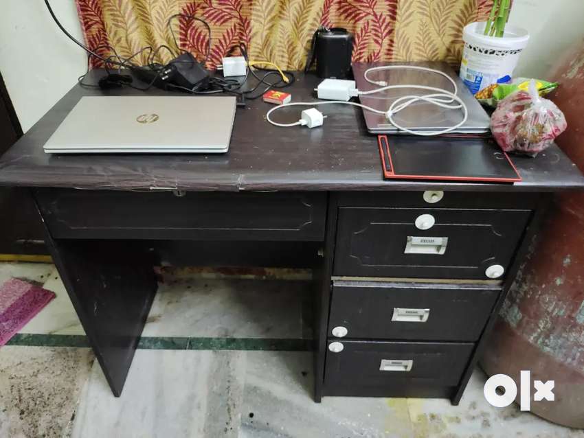 Computer Table For Sale In Good Condition And Strong Wood - Other 