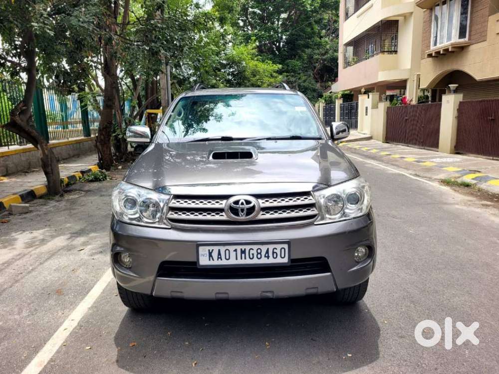 Toyota Fortuner 3.0 4x4 Manual, 2011, Diesel