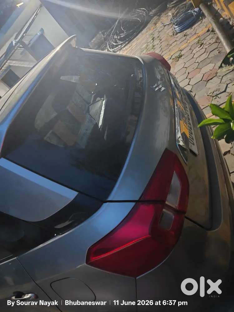 Single Owner 2021 Maruti Suzuki Vitara Breeza Zxi Petrol