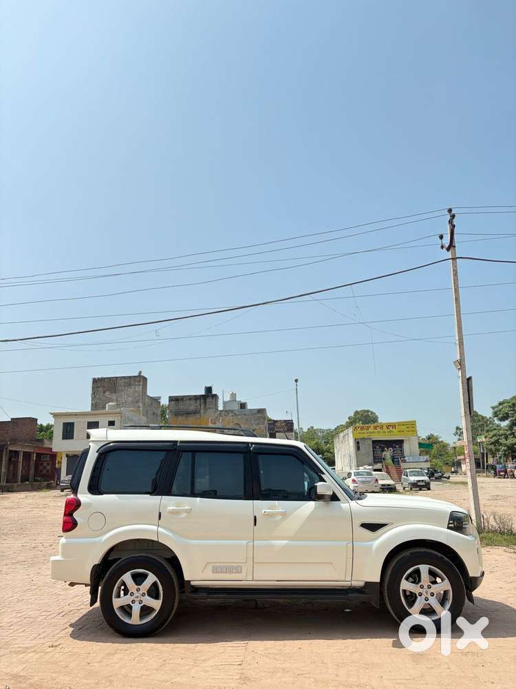 Mahindra Scorpio S11 Mt 7s, 2022, Diesel
