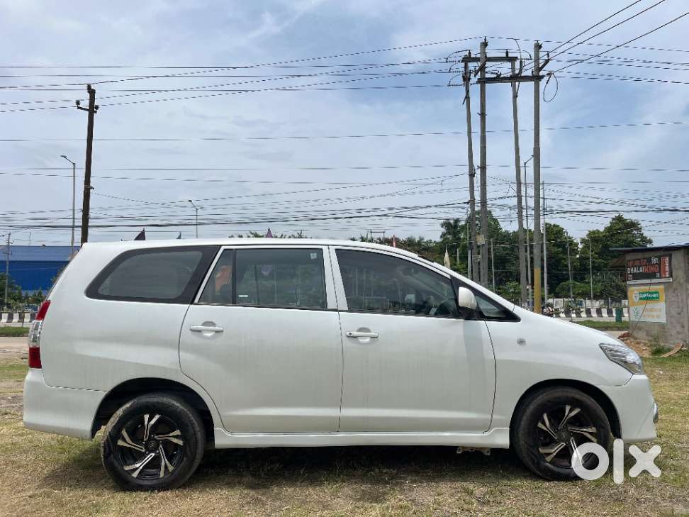 Toyota Innova 2.5 G (diesel) 8 Seater, 2012, Diesel