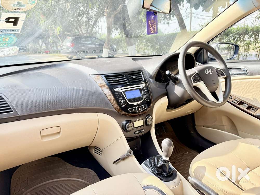 Hyundai Fluidic Verna 1.6 Vtvt Sx, 2011, Petrol