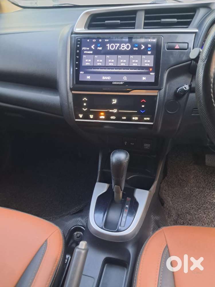 Honda Jazz V Automatic, 2016, Petrol
