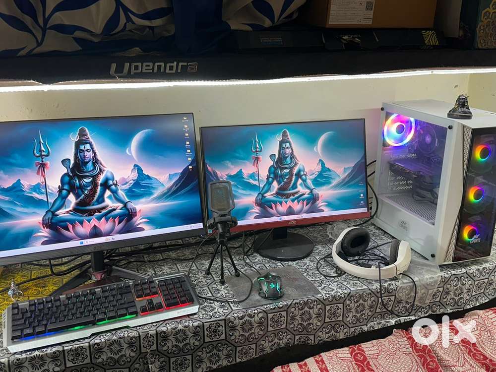 GAMING PC SETUP Dual monitor RGB gaming set up