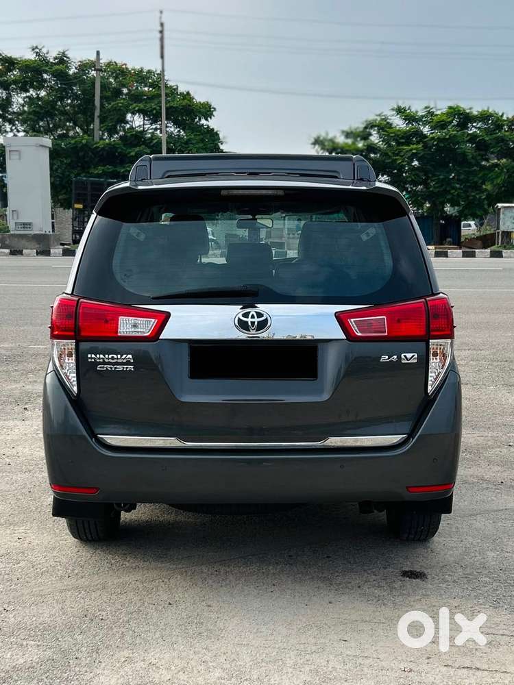 Toyota Innova Crysta [2020-ongoing] 2.4 Vx 8 Str, 2021, Diesel