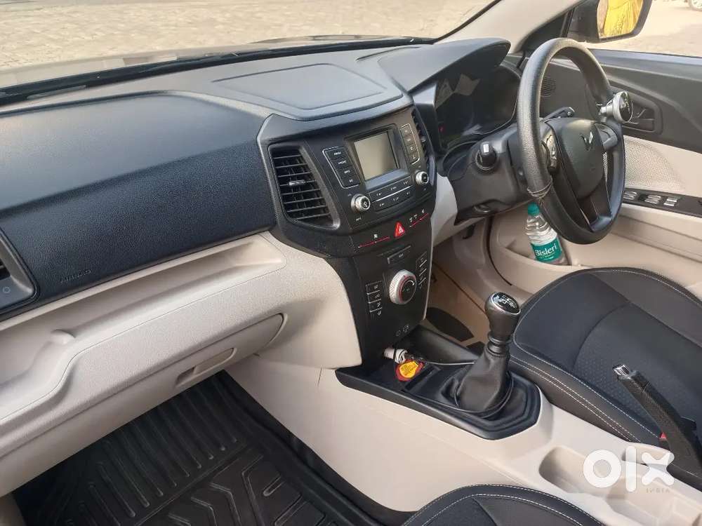 Mahindra Xuv 300 Black Colour